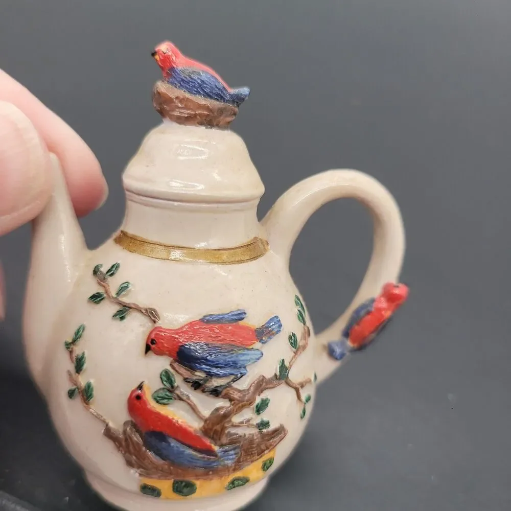 Burton & Burton Red Robin Miniature Teapot 3